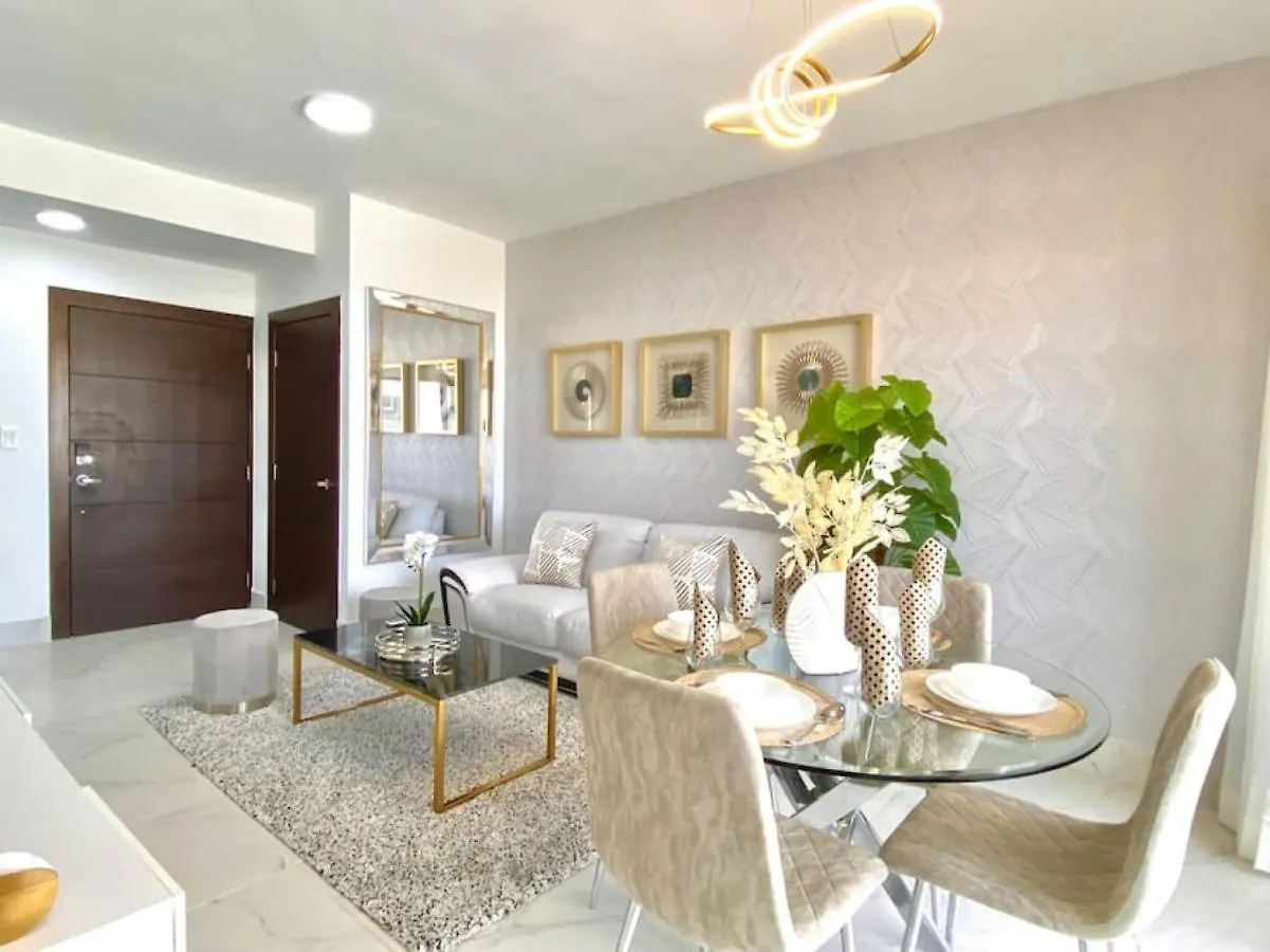 Lovely City Center Condo Los Prados شقة